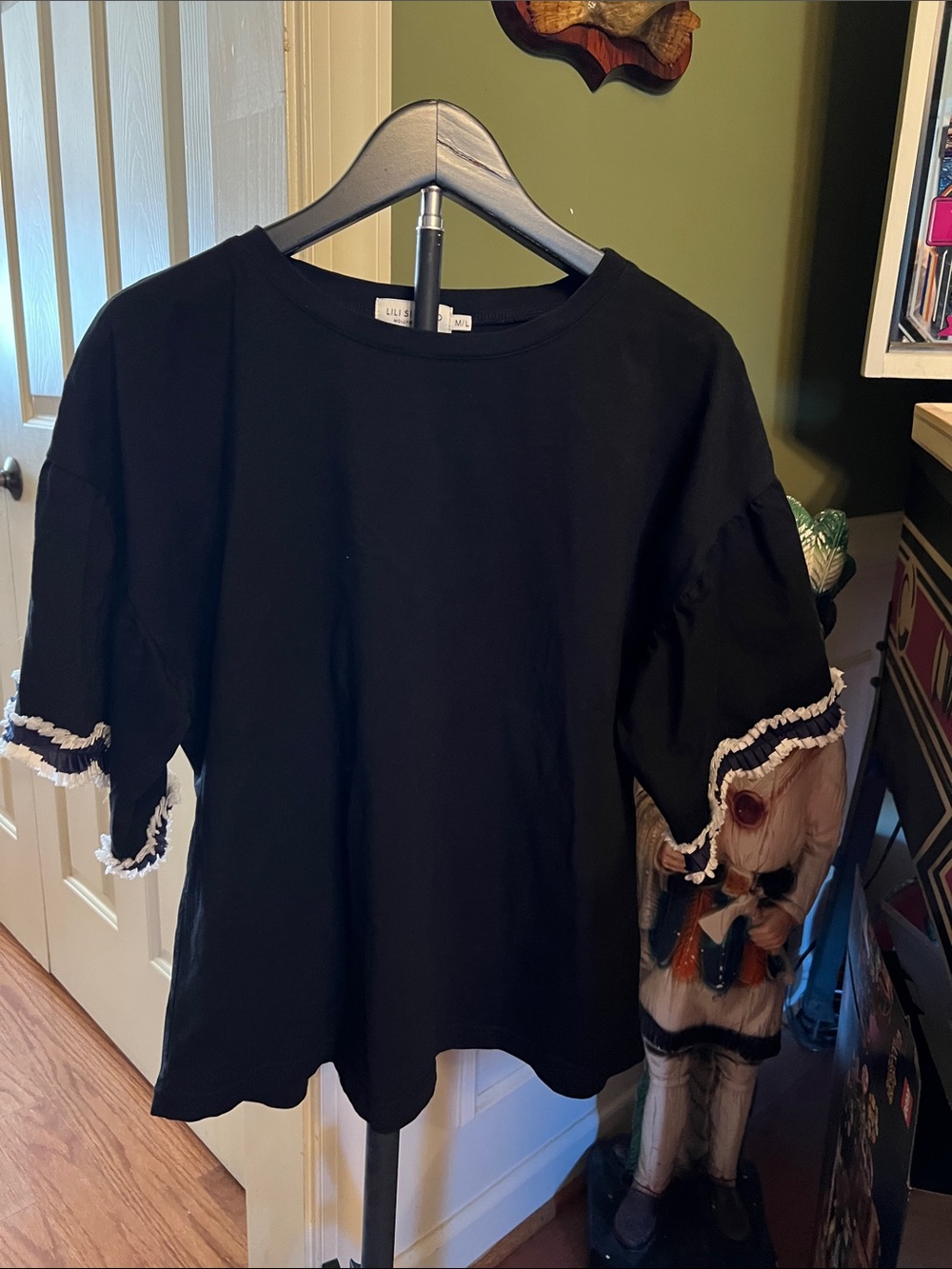 Lili Sidoni Molly Bracken Black Ruffle-Sleeve Women's Top Off White and navy